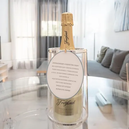 Al Lado De La Romareda *