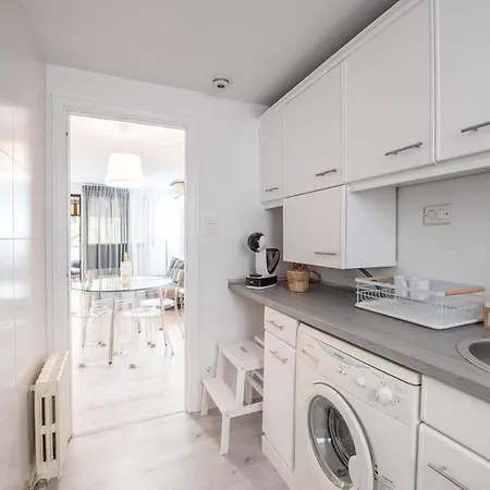 Al Lado De La Romareda *