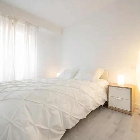 Al Lado De La Romareda * Zaragoza