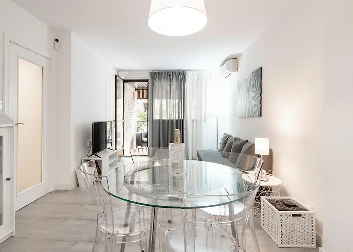 Al Lado De La Romareda Lägenhet *