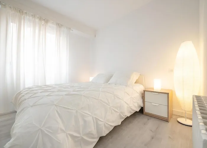 Al Lado De La Romareda * Zaragoza